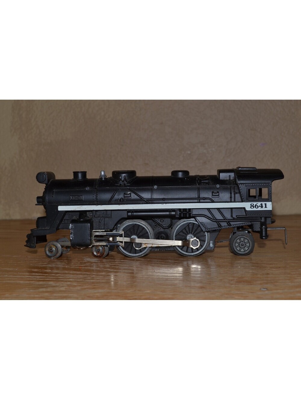 RARE O Gauge Lionel #8641 4-4-2 Steam Engine & Tender AS IS - Picture 6 of 13